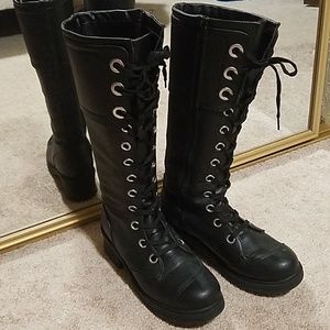 Sz 8 Hot Topic Pole Climber Boots